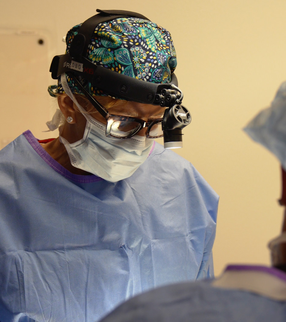 Diana Breister Ghosh, MD preforming surgery