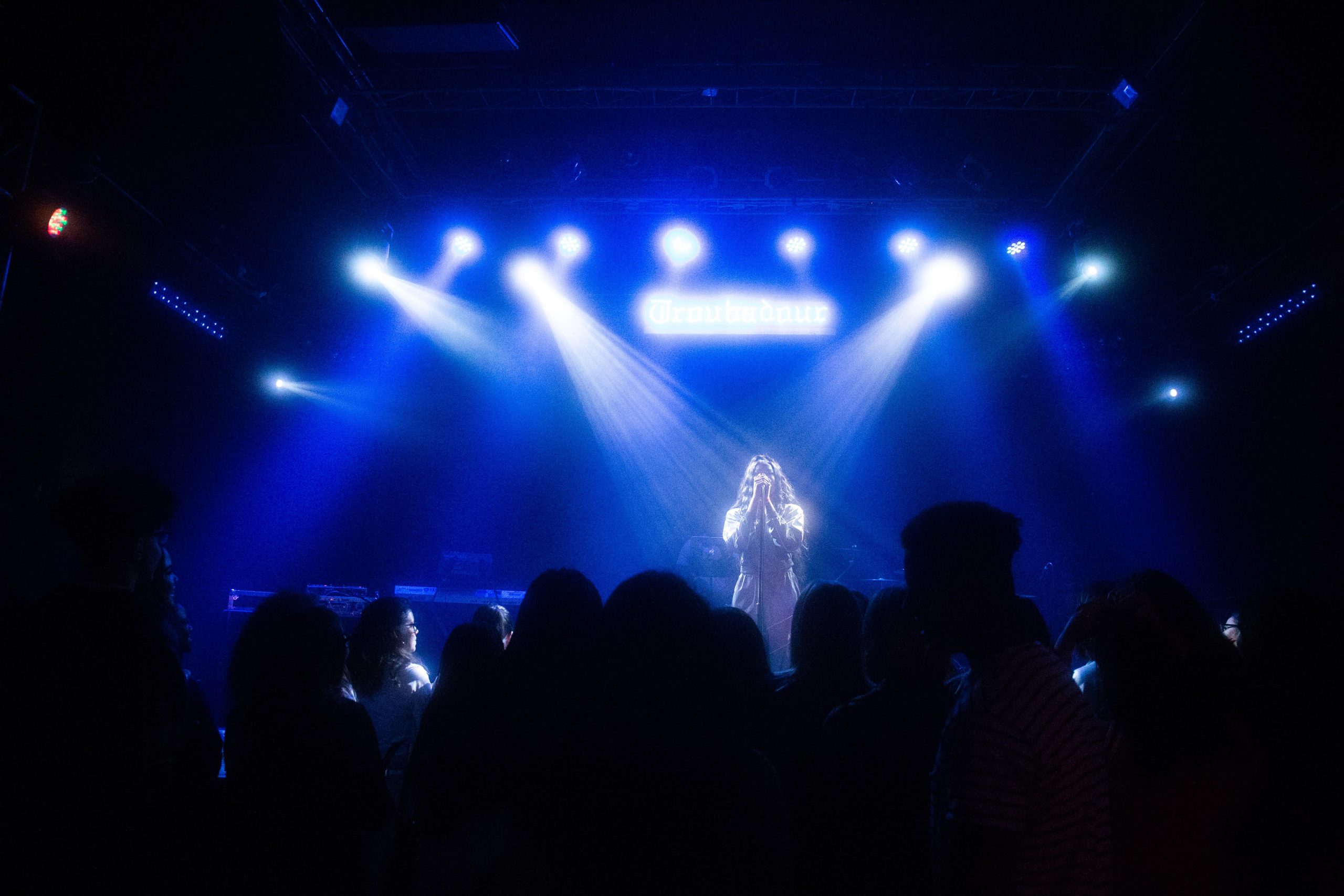 Casedi performing