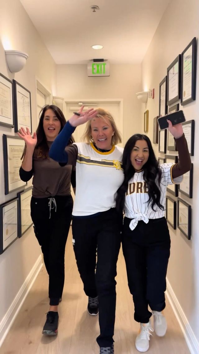 Gotta love the Padres spirit at LJCSC! ⚾️ Congrats on the big #Padres victory against the #Giants. Woohoo! 🤎💛
#letsgopadres